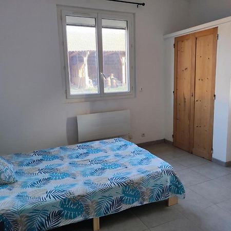 Appartement Dans Partie De Mas En Camargue Arles Eksteriør bilde