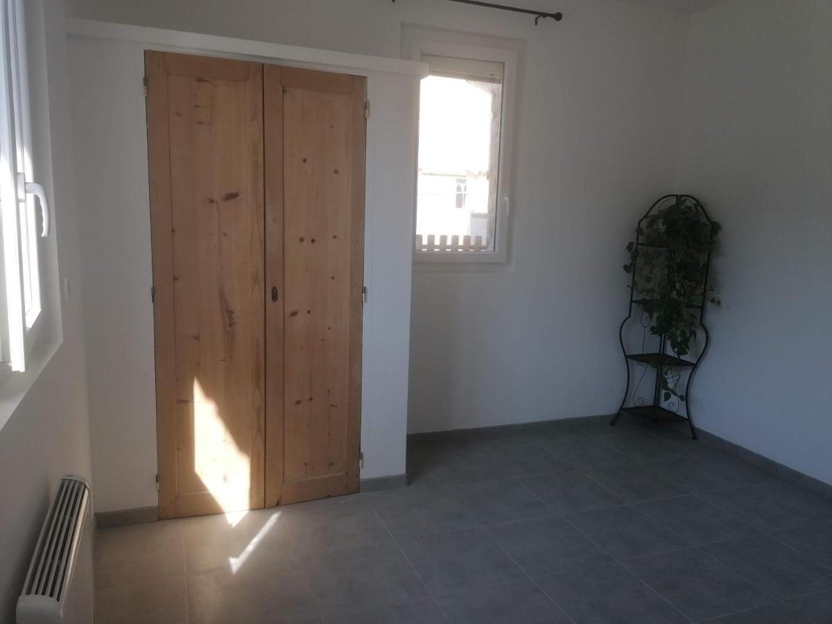 Appartement Dans Partie De Mas En Camargue Arles Eksteriør bilde